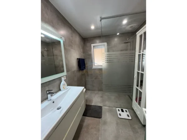 APARTAMENT 2+1 PER SHITJE NE BLLOK