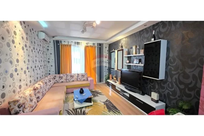 Tirane, shes apartament 2+1+Ballkon , 105 m² 155.000 € (astir)