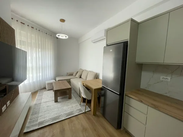 Tirane, jepet me qera apartament 1+1+Ballkon Kati 3, 65 m² 450 € 