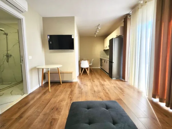 Super apartament me Qira: 1+1 📍 Shkozë I 70 m2 🔥37,000 Leke (përfshirë ujin & administrimin)🔥
