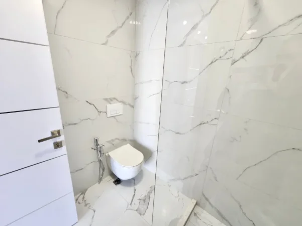 Super apartament me Qira: 1+1 📍 Shkozë I 70 m2 🔥37,000 Leke (përfshirë ujin & administrimin)🔥