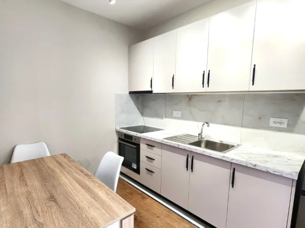 Super apartament me Qira: 1+1 📍 Shkozë I 70 m2 🔥37,000 Leke (përfshirë ujin & administrimin)🔥