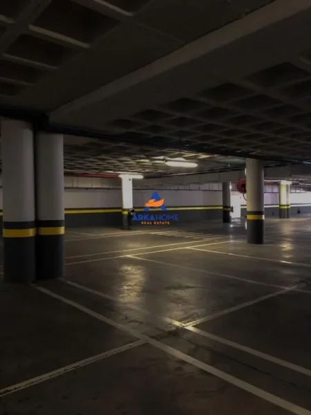 Tirane, shitet garazh | post parkimi Kati -1, 20 m² 900.000 € 