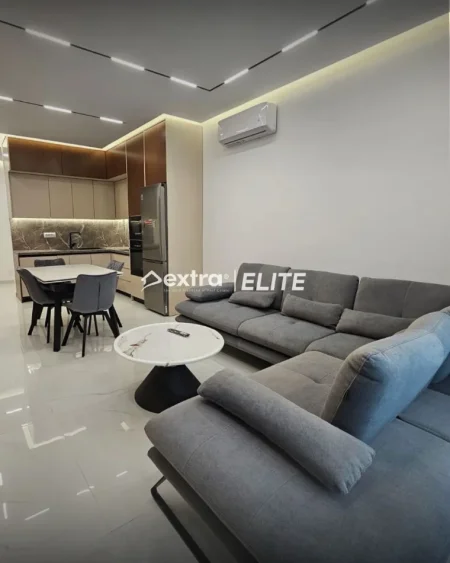Tirane, jepet me qera apartament 2+1+Ballkon Kati 0, 110 m² 1.000 € (Zogu i Zi)
