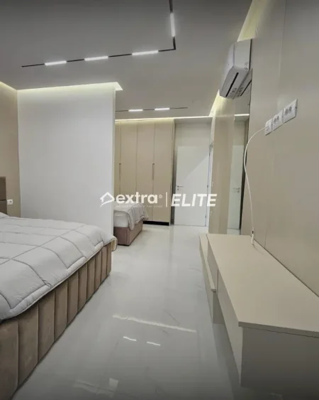 Tirane, jepet me qera apartament 2+1+Ballkon Kati 0, 110 m² 1.000 € (Zogu i Zi)