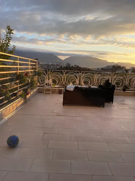 Tirane, shitet apartament duplex Dublex , 241 m² 299.900 € (Kodra e Diellit 2)