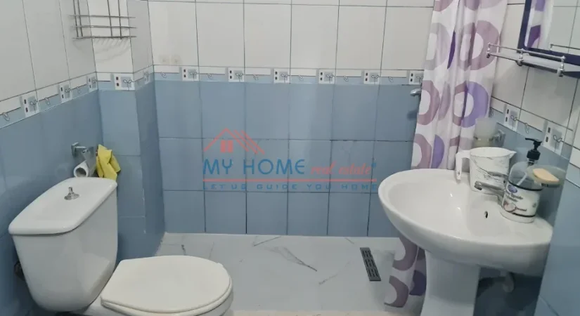 Tirane, jepet me qera Zyre te Rruga Riza Cerova, 500 Euro