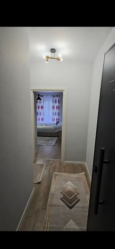 Tirane, jepet me qera apartament 1+1 Kati 6, 82 m² 650 € (ZOGU I ZI)