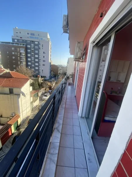 Tirane, jepet me qera apartament 2+1 Kati 4, 85 m² 750 € (QEMAL STAFA)