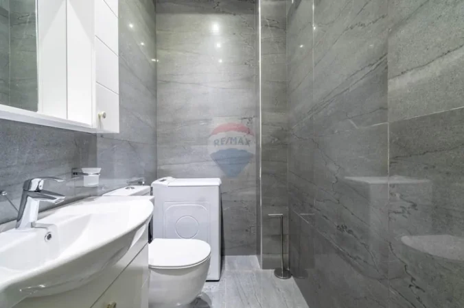 Sarande, shitet 3+1 , 87 m² 270.000 € (Rruga Butrinti)