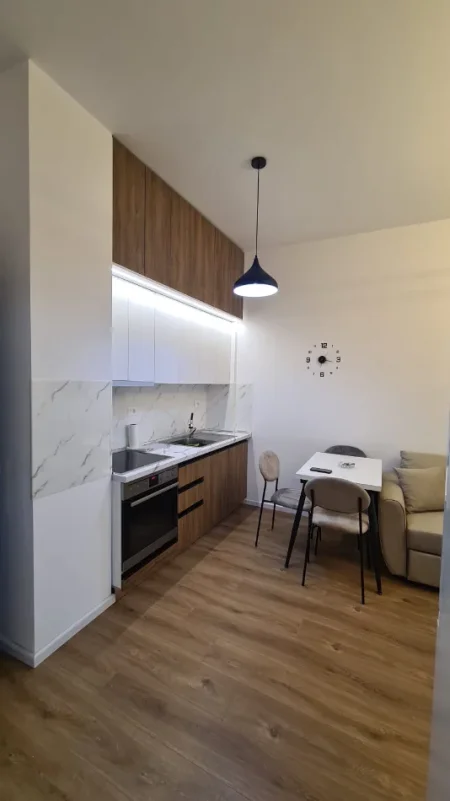 Tirane, jepet me qera apartament 1+1+Ballkon ,e kompletuar ,Kati 3, 45 m² 370 euro (Rruga Dalip Topi)Rezidenca OXA