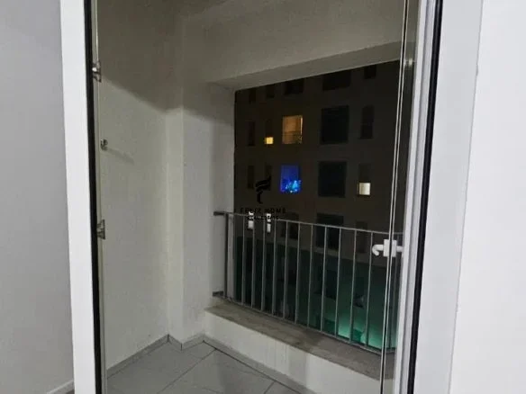 Tirane, jepet me qera zyre Kati 5, 65 m² 350 € (ALI DEMI)