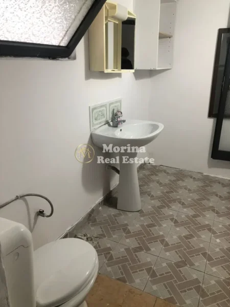 Tirane, jepet me qera shtepi 1+1 Kati 1, 50 m² 320 € (Laprake)