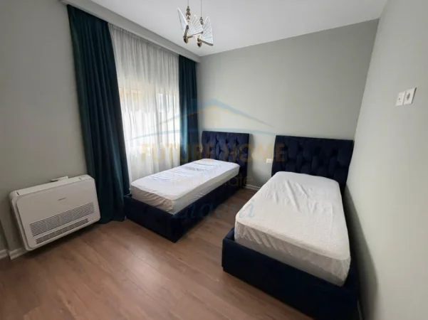 Tirane, jepet me qera apartament 2+1+Ballkon Kati 1, 117 m² 1.000 € (Lake Land Residence)