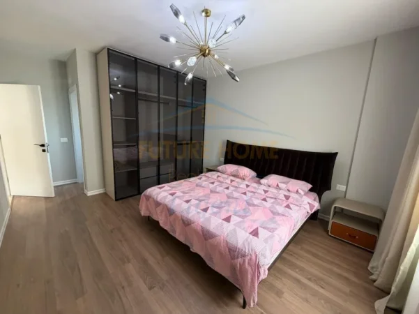 Tirane, jepet me qera apartament 2+1+Ballkon Kati 1, 117 m² 1.000 € (Lake Land Residence)