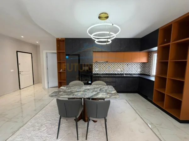 Tirane, jepet me qera apartament 2+1+Ballkon Kati 1, 117 m² 1.000 € (Lake Land Residence)