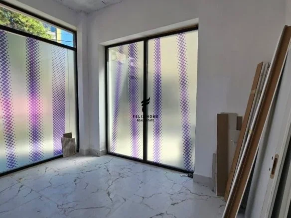Tirane, jepet me qera dyqan Kati 0, 27 m² 450 € (RRUGA E DURRESIT)