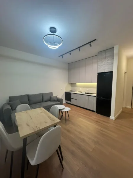 Tirane, shitet apartament 1+1 Kati 2, 48 m² 129.000 € (Kompleksi Colombo,Oxhaku)