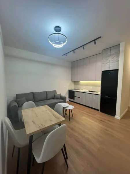 Tirane, shitet apartament 1+1 Kati 2, 48 m² 129.000 € (Kompleksi Colombo,Oxhaku)