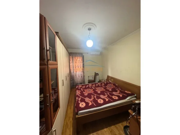 Tirane, jepet me qera apartament 3+1+Ballkon Kati 7, 109 m² 900 € (Rruga e Bogdaneve)