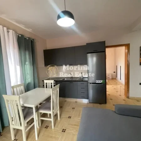 Tirane, jepet me qera shtepi 1+1 Kati 2, 75 m² 450 € (Don Bosko)