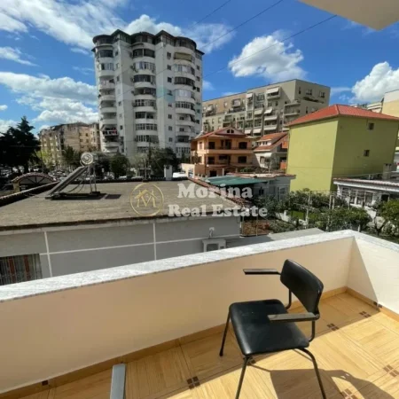 Tirane, jepet me qera shtepi 1+1 Kati 2, 75 m² 450 € (Don Bosko)
