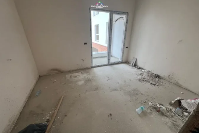 Tirane, shes apartament 1+1 Kati 1, 62 m² 97.400 € (Rruga Luigj Benusi)