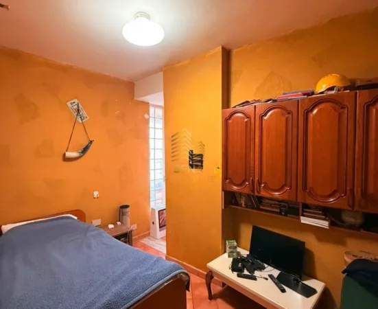 Tirane, jepet me qera apartament 2+1+Ballkon Kati 3, 75 m² 550 € (Komuna e Parisit)