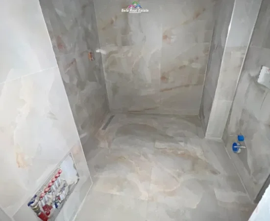 Tirane, shes apartament 1+1 Kati 7, 66 m² 102.300 € (Rruga Luigj Benusi)