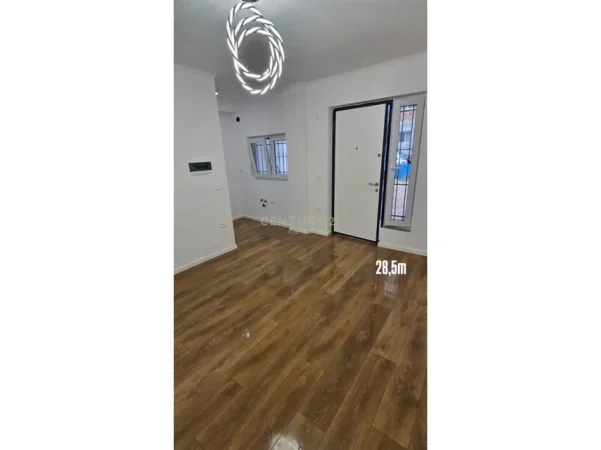 Tirane, shitet garsonier Kati 1, 28 m² 80.000 € (Vasil Shanto)