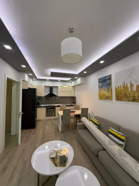 Tirane, jepet me qera apartament 2+1 Kati 3, 80 m² 600 € (Jordan Misja)