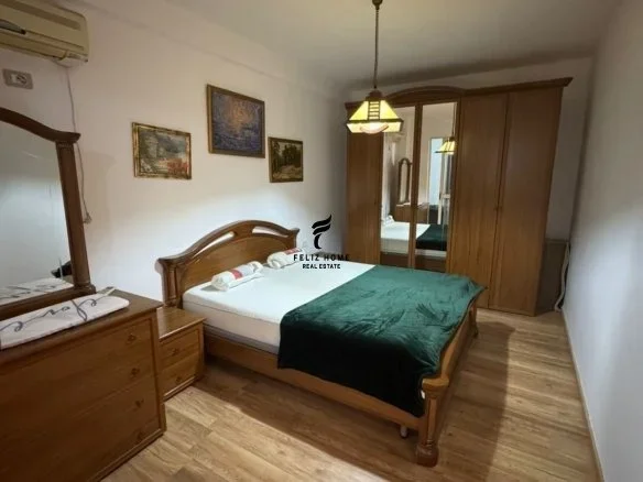 Tirane, jepet me qera apartament 1+1 Kati 3, 70 m² 450 € 