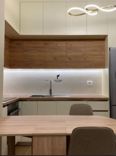 Tirane, jepet me qera apartament 1+1 Kati 6, 60 m² 600 € (SIRI KODRA)