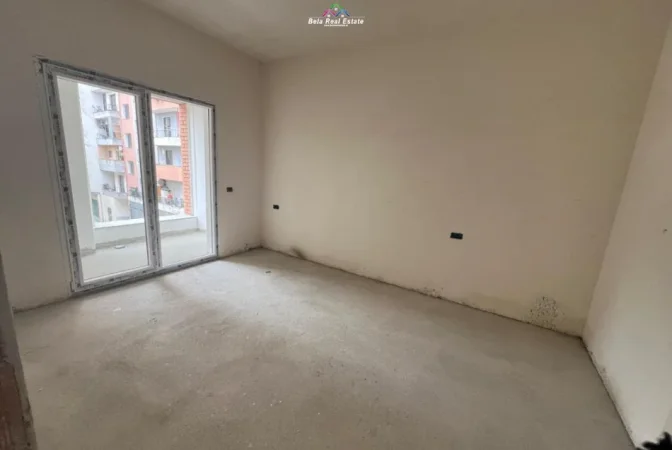 Tirane, shes apartament 1+1 Kati 7, 67 m² 105.300 € (Rruga Luigj Benusi)