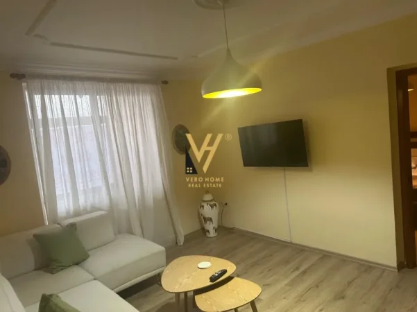 Tirane, jepet me qera apartament 2+1+Ballkon Kati 1, 90 m² 1.050 € (SHESHI WILLSON)