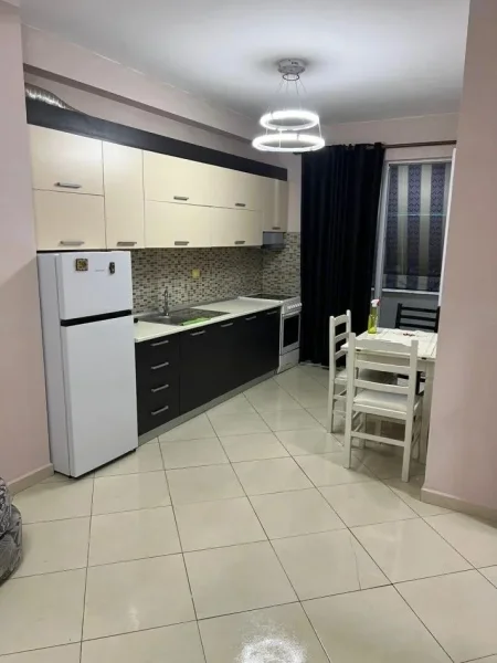 Tirane, jepet me qera apartament 1+1 Kati 7, 70 m² 400 € (ASTIR)