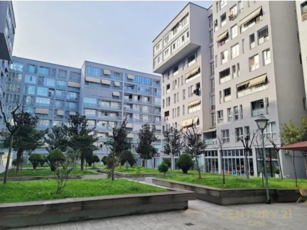 Tirane, jepet me qera apartament 1+1 Kati 5, 600 m² 600 € (komuna e parisit)