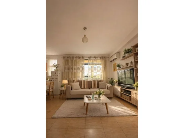 Tirane, jepet me qera apartament 2+1+Ballkon Kati 3, 94 m² 550 € (laprak)