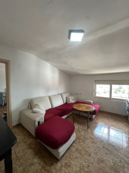 Tirane, shitet apartament 2+1+Ballkon Kati 4, 62 m² 160.000 € (Bulevardi Zogu I , Tirane)