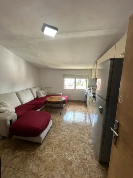 Tirane, shitet apartament 2+1+Ballkon Kati 4, 62 m² 160.000 € (Bulevardi Zogu I , Tirane)