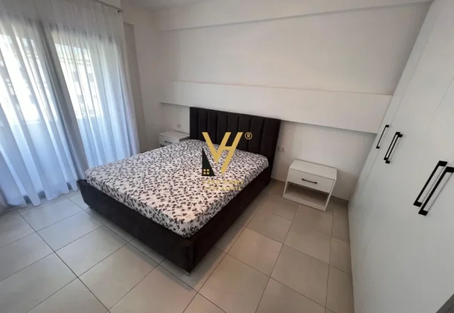 Tirane, jepet me qera apartament 2+1+Ballkon Kati 3, 75 m² 650 € (KODRA E DIELLIT)