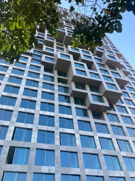 Tirane, shitet apartament 2+1 Kati 21, 201 m² 829.000 € (Qender)