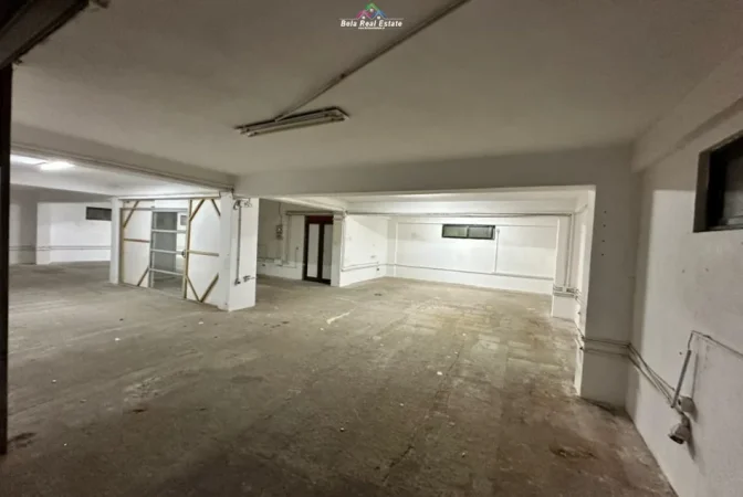 Tirane, jepet me qera dyqan Kati 2, 480 m² 1.050 € (Rruga Miftar Gerbolli)