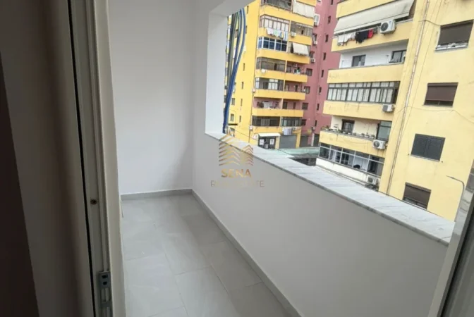 Tirane, shitet apartament 1+1+Ballkon Kati 5, 54 m² 98.000 € (Porcelan)
