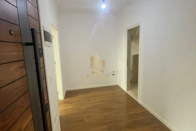 Tirane, shitet apartament 1+1+Ballkon Kati 5, 54 m² 98.000 € (Porcelan)