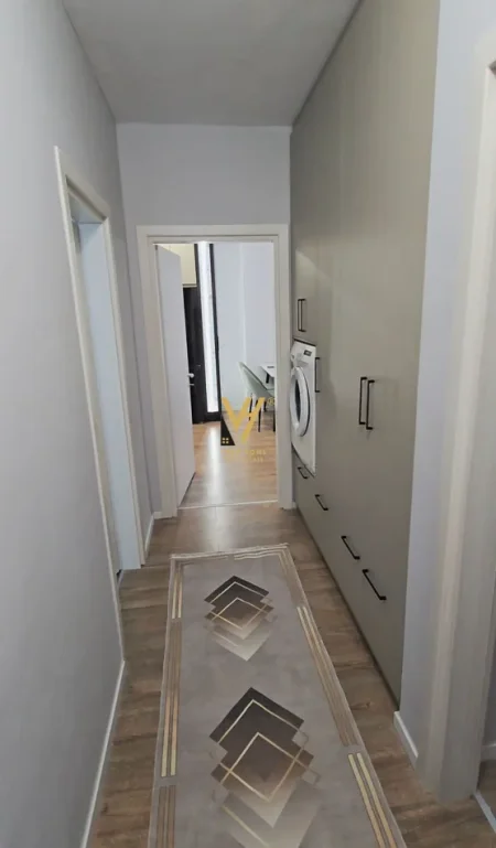 Tirane, jepet me qera apartament 1+1+Ballkon Kati 6, 74 m² 720 € (ZOGU I ZI)