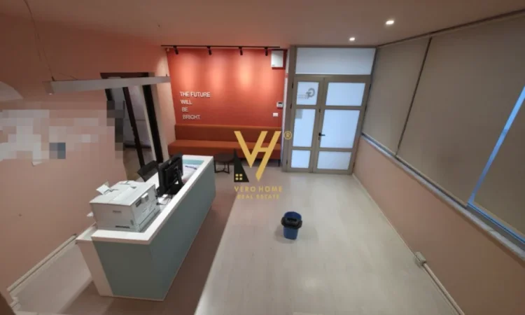 Tirane, jepet me qera zyre Kati 1, 200 m² 2.000 € (FARKE)
