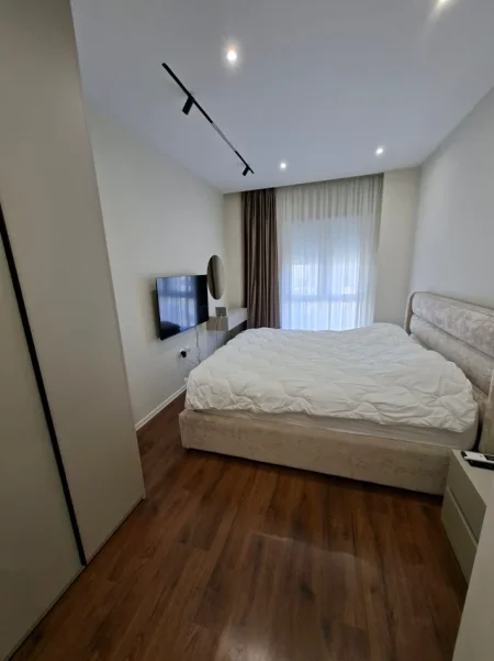 JEPET ME QIRA APARTAMENT 1+1  650 € (RRUGA BARRIKADAVE)