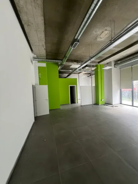 Tirane, jepet me qera zyre , 290 m² 4.640 € (Zogu i Zi)