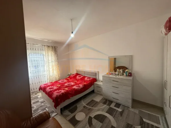 Tirane, shitet apartament 1+1+Ballkon Kati 4, 64 m² 96.000 € 